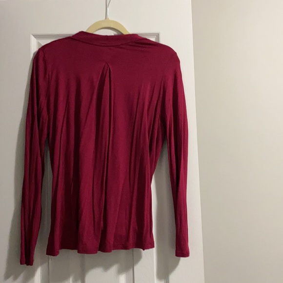Akemi + Kin size Medium Maroon Coloured Top - Picture 4 of 4